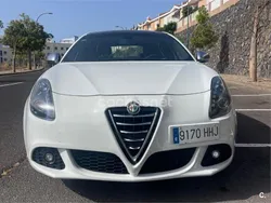 Blanco Usado 2011 Alfa Romeo Giulietta Distinctive Utilitario | 8800 € (Precio justo)