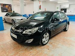 Negro Usado 2010 Opel Astra Cosmo Berlina | 4490 € (Buen precio)