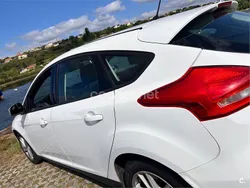 Blanco Usado 2015 Ford Focus Trend Berlina | 6900 € (Buen precio)