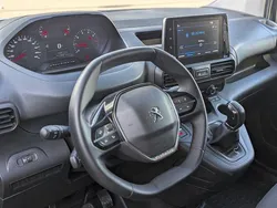 Blanco Usado 2019 Peugeot Partner Premium Monovolumen | 13.850 €