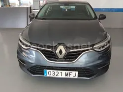Gris / plata Usado 2023 Renault Mégane IV Techno Berlina | 14.500 € (Precio justo)