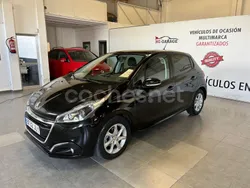 Negro Usado 2016 Peugeot 208 Active Utilitario | 7990 € (Precio justo)