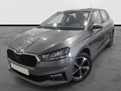 Gris graphite metalizado Usado 2024 Skoda Fabia Selection | 17.990 € (Precio justo)