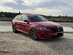 Rojo Usado 2021 Skoda Superb SportLine Familiar | 28.000 €