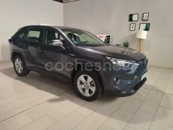 Gris / plata Usado 2021 Toyota RAV4 Hybrid Business Edition SUV | 28.500 € (Buen precio)