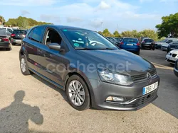 Gris / plata Usado 2015 VW Polo Sportline Berlina | 7999 € (Precio justo)