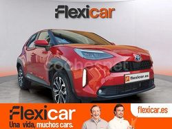 Granate Usado 2024 Toyota Yaris Cross Active SUV | 24.490 € (Un poco caro)