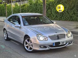Gris / plata Usado 2005 Mercedes C180 Sport Edition Berlina | 4900 € (Precio justo)