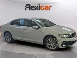 Blanco Usado 2021 VW Passat GTE Berlina | 20.990 € (Caro)