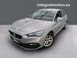 Gris Usado 2023 Seat Leon Style Berlina | 19.900 € (Precio justo)