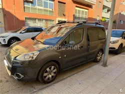 Negro Usado 2014 Peugeot Partner Tepee Outdoor Monovolumen | 4200 €