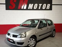 Gris / plata Usado 2007 Renault Clio II Authentique Berlina | 2990 € (Buen precio)