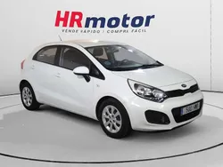 Blanco Usado 2014 Kia Rio Utilitario | 6440 € (Precio justo)