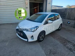 Blanco Usado 2015 Toyota Yaris Live Utilitario | 8490 € (Buen precio)