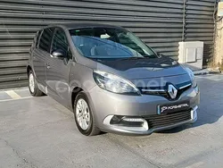 Gris / plata Usado 2015 Renault Grand Scénic III LIMITED Monovolumen | 10.990 € (Precio justo)