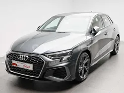 Gris / plata Usado 2023 Audi A3 Sportback S-Line Berlina | 33.900 € (Caro)