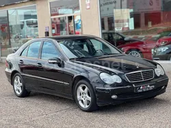 Negro Usado 2001 Mercedes C270 Avantgarde Berlina | 6600 € (Caro)