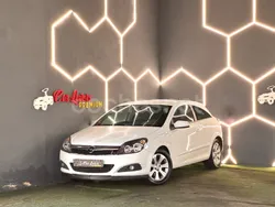 Blanco Usado 2008 Opel Astra GTC Enjoy Berlina | 6000 € (Un poco caro)