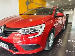 Rojo Usado 2020 Renault Mégane IV Life Berlina | 15.500 € (Precio justo)
