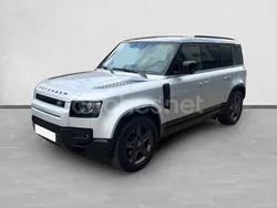 Gris / plata Usado 2024 Land Rover Defender SE SUV | 82.990 € (Precio justo)