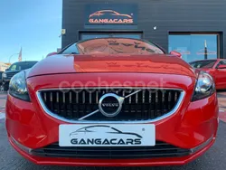 Rojo Usado 2017 Volvo V40 Kinetic Familiar | 12.990 € (Buen precio)