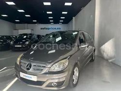 Marrón Usado 2009 Mercedes B180 Monovolumen | 7890 € (Caro)