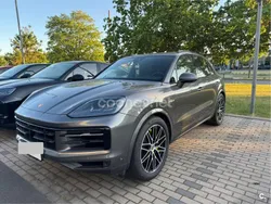 Gris / plata Usado 2023 Porsche Cayenne SUV | 104.995 € (Precio justo)