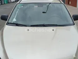 Beige Usado 2005 Mazda 3 Active Berlina | 2700 € (Precio justo)