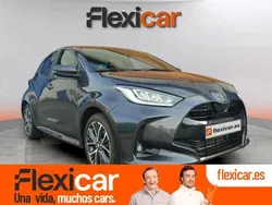 Gris Usado 2024 Toyota Yaris Hybrid Active Berlina | 22.490 € (Precio justo)