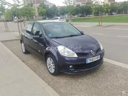 Violeta / lila Usado 2007 Renault Clio II Exception Berlina | 7500 € (Buen precio)