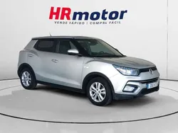 Gris Usado 2019 Ssangyong Tivoli SUV | 10.290 € (Buen precio)
