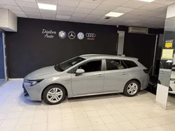 Gris Usado 2021 Toyota Corolla Active Familiar | 18.900 € (Precio justo)