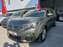 Negro Usado 2020 Peugeot 5008 Active Monovolumen | 18.900 € (Precio justo)