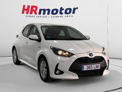 Blanco Usado 2021 Toyota Yaris Hybrid Active Berlina | 17.590 € (Precio justo)