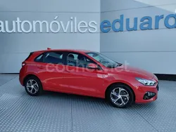 Rojo Usado 2022 Hyundai i30 Berlina | 16.500 € (Precio justo)
