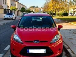 Rojo Usado 2011 Ford Fiesta Trend Utilitario | 5500 € (Precio justo)