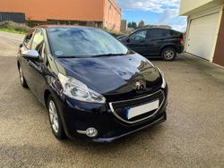 Negro Usado 2015 Peugeot 208 Style Utilitario | 7900 € (Un poco caro)