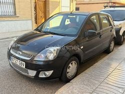 Negro Usado 2008 Ford Fiesta Ambiente Utilitario | 3200 € (Precio justo)