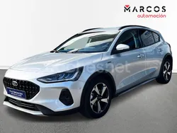 Gris / plata Usado 2023 Ford Focus ST-Line Berlina | 22.500 € (Precio justo)
