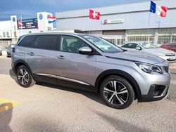 Gris Usado 2017 Peugeot 5008 Allure Monovolumen | 17.900 € (Caro)