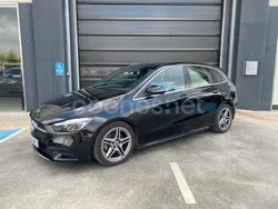 Negro Usado 2023 Mercedes B200 Monovolumen | 32.900 € (Un poco caro)