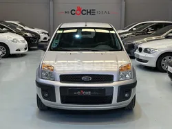 Gris / plata Usado 2011 Ford Fusion Berlina | 6399 € (Un poco caro)