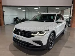 Blanco Usado 2022 VW Tiguan Life SUV | 25.900 € (Buen precio)