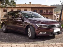 Granate Usado 2017 VW Passat Advance Familiar | 11.999 € (Un poco caro)