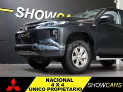 Gris / plata Usado 2021 Mitsubishi L200 Recogida | 30.900 € (Un poco caro)
