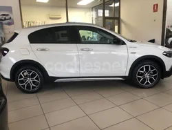 Blanco Usado 2022 Fiat Tipo Cross Berlina | 16.900 € (Un poco caro)