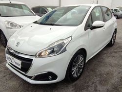 Blanco Usado 2018 Peugeot 208 Utilitario | 9990 € (Precio justo)