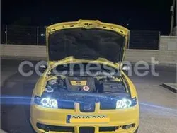 Amarillo Usado 2013 Seat Leon ST 4Drive Familiar | 5000 €