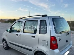 Gris / plata Usado 2005 Suzuki Wagon R Utilitario | 4000 €