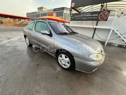 Gris / plata Usado 2002 Renault Mégane II Dynamique Berlina | 2650 € (Precio justo)